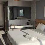 Four-g Hotel 3*