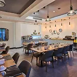 Hotel Four-g