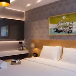 Hotel Four-g