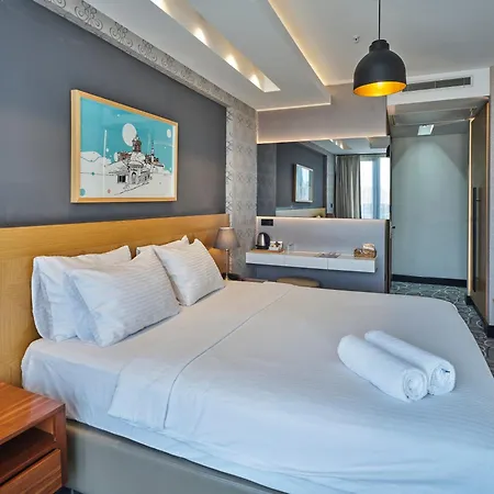 Hotel Four-g 3*