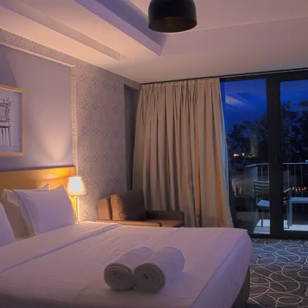 Four-g Hotel 3*